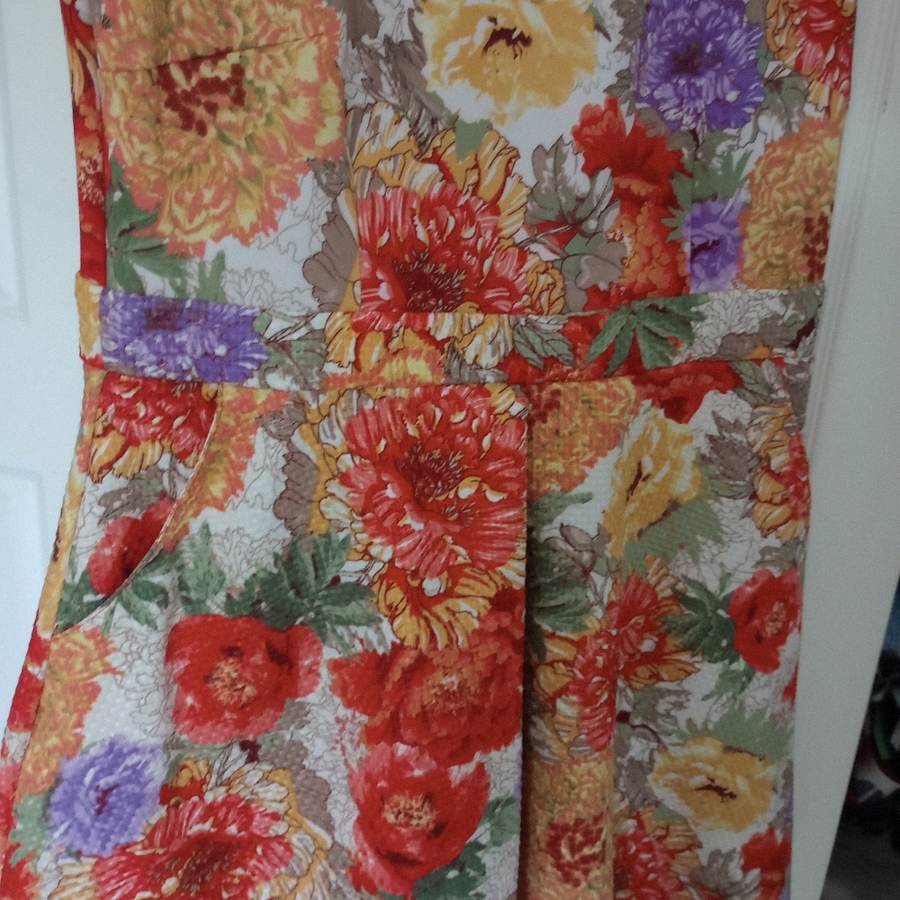 Danny & Nicole floral dress - Picture 4 of 8